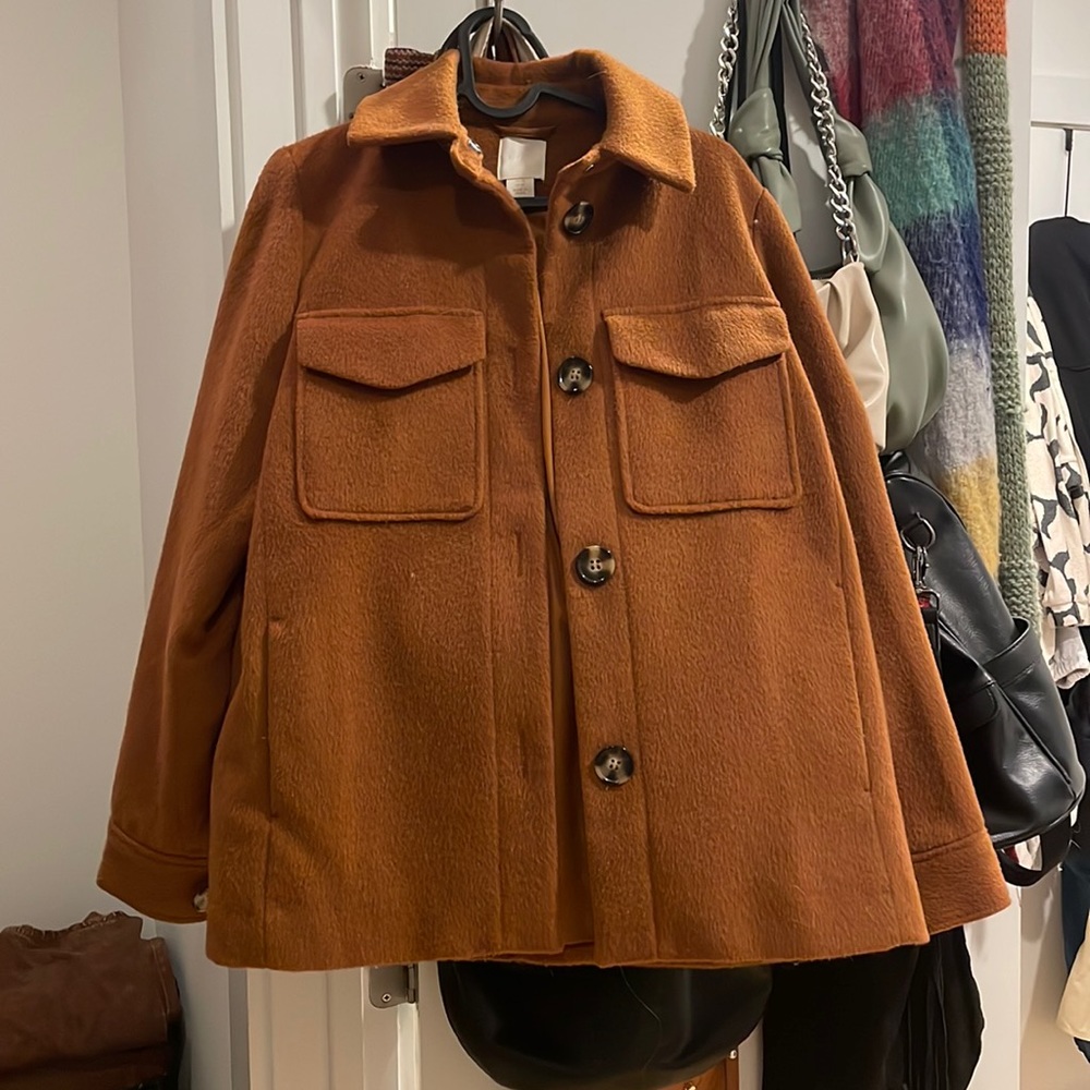 Medium fit jacket